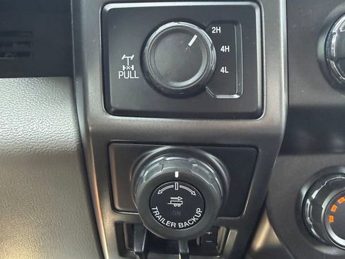 Used 2019 Ford F150 XLT w/ Equipment Group 302A Luxury AWD/4WD image 16