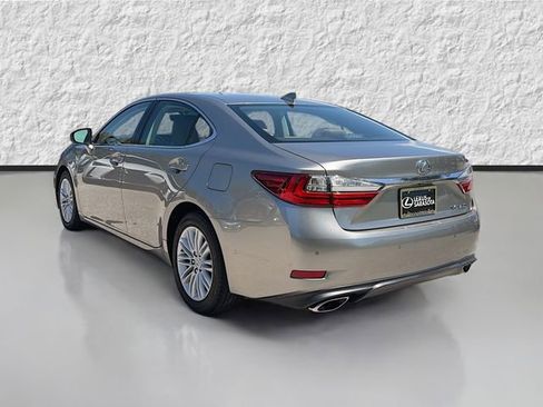 Used 2016 Lexus ES 350 w/ Premium Package w/Wood Trim image 5