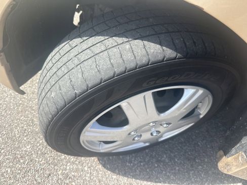 Used 2013 Toyota Corolla L image 11