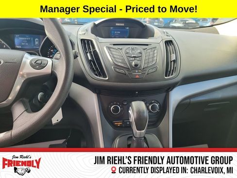 Used 2015 Ford Escape SE image 17