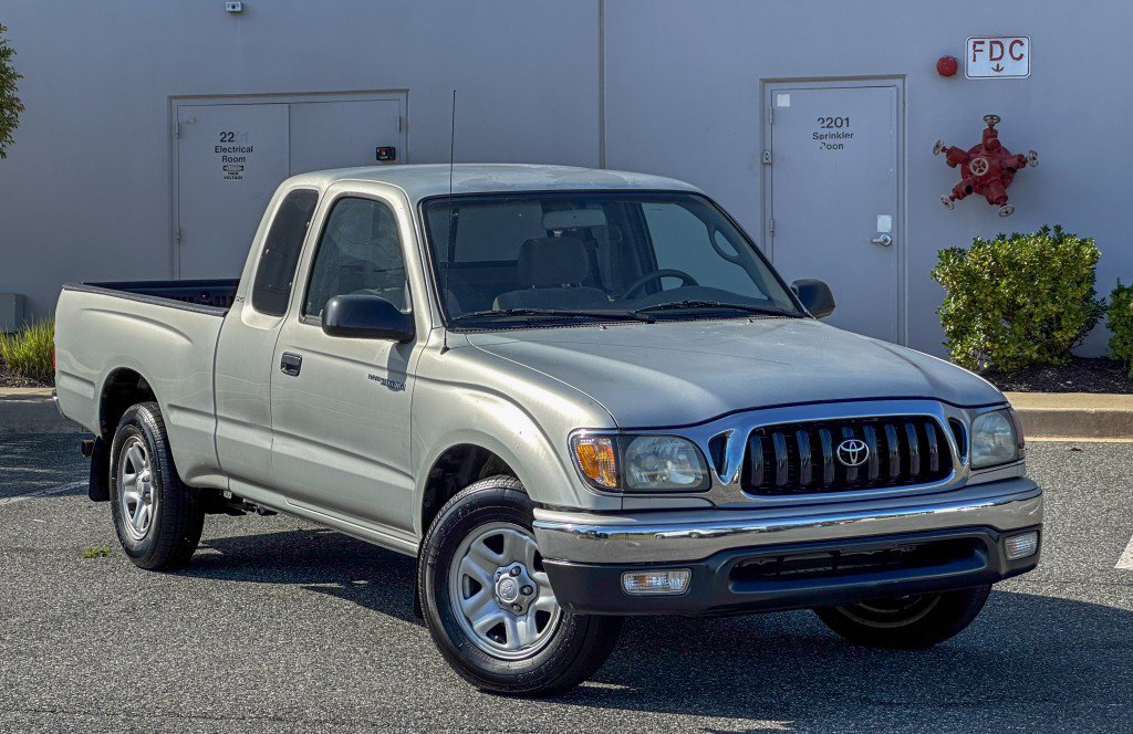 Used 2003 Toyota Tacoma 2WD Xtracab w/ SR5 Pkg image 6
