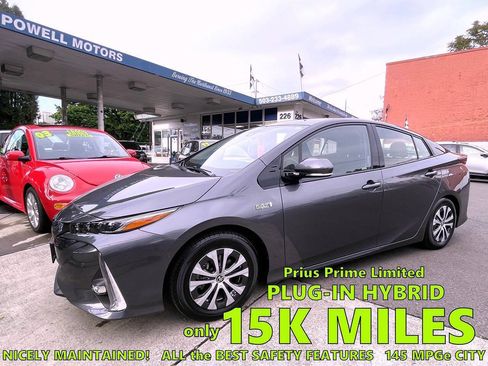 Used 2020 Toyota Prius Prime Limited FWD image 1