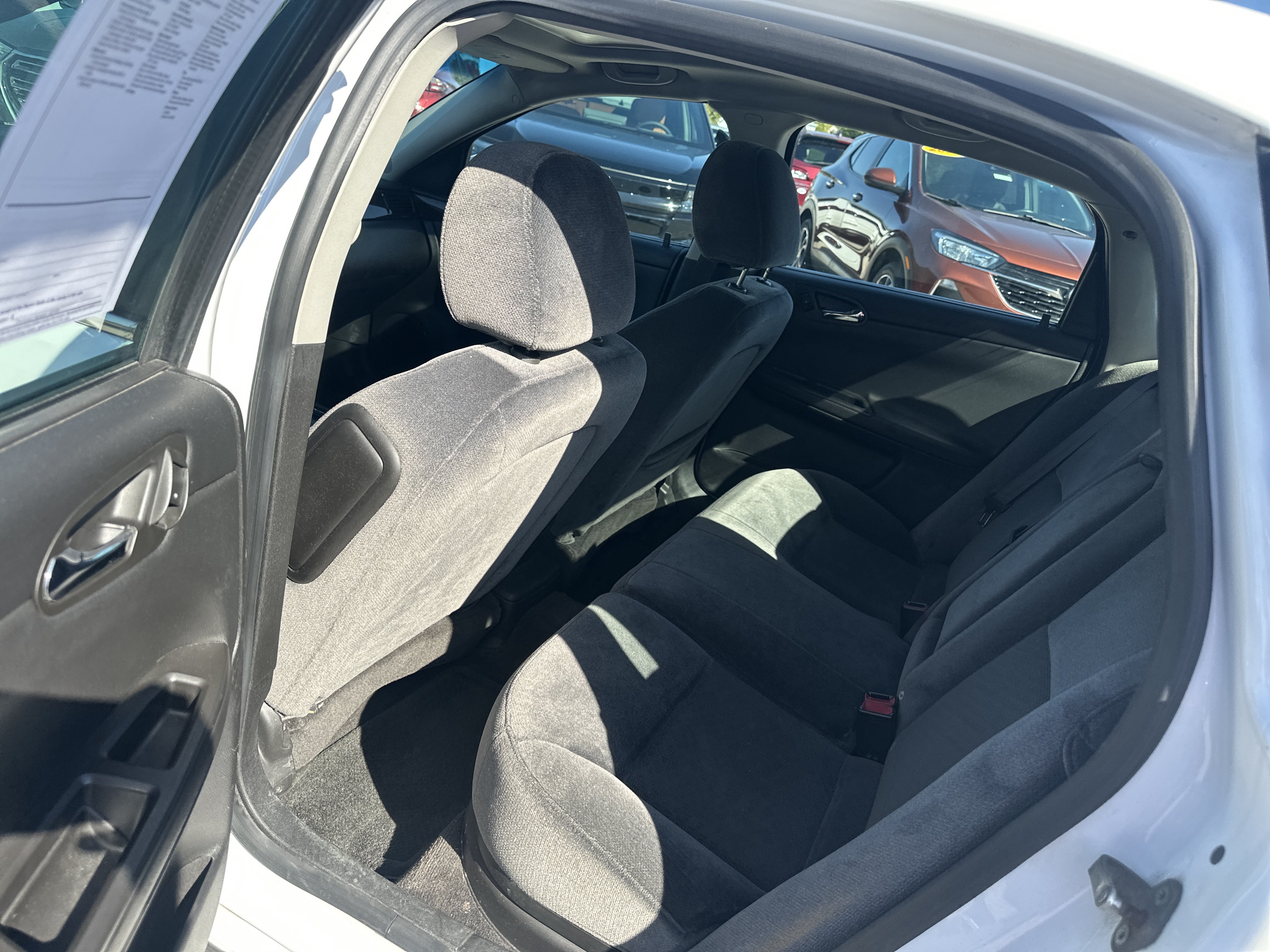 Used 2014 Chevrolet Impala LT w/ LT Sunroof Package FWD image 13