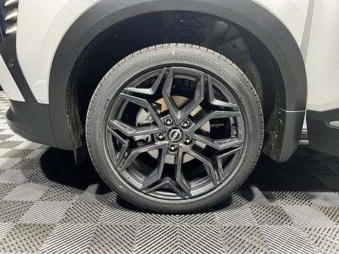 New 2026 Nissan Kicks SR w/ SR Premium Package FWD image 26
