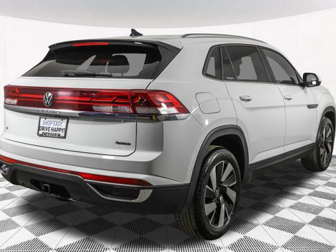 Used 2024 Volkswagen Atlas Cross Sport SE image 15