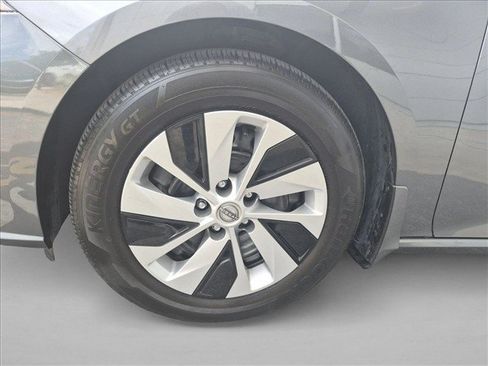 Certified 2025 Nissan Altima 2.5 S FWD image 22