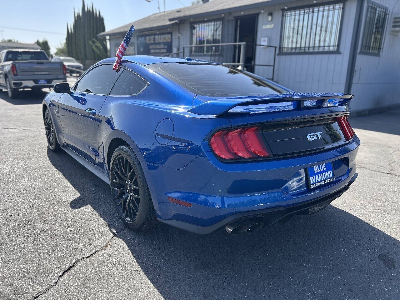 Used 2018 Ford Mustang GT w/ GT Performance Package RWD image 5