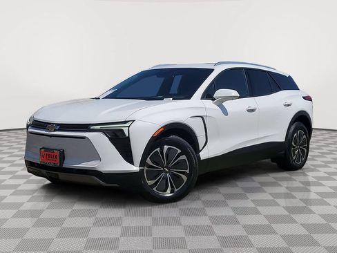 Used 2024 Chevrolet Blazer EV LT AWD/4WD image 2