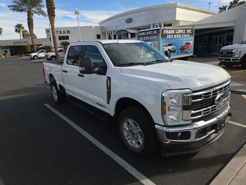 Used 2025 Ford F250 XLT image 3