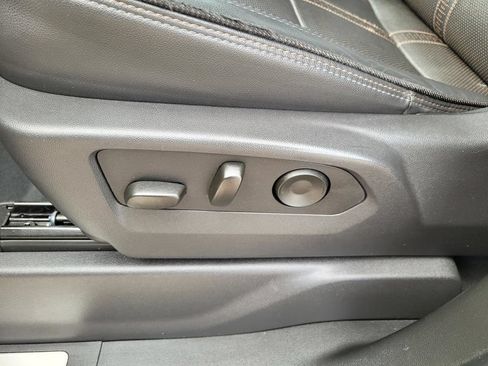 Used 2025 Chevrolet Silverado 1500 High Country AWD/4WD image 25