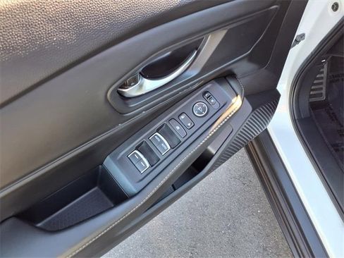 Used 2024 Honda Accord Sport image 11