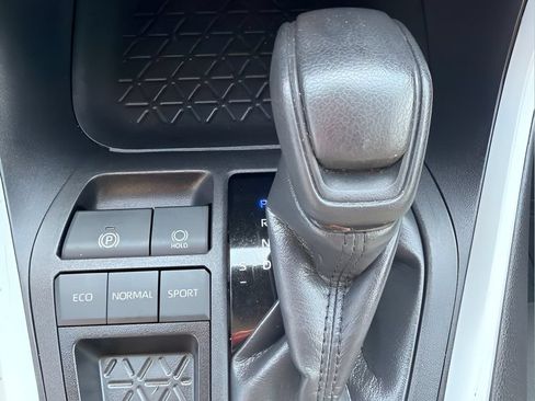 Used 2024 Toyota RAV4 XLE FWD image 24