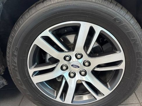 Used 2024 Ford Expedition Limited RWD image 11