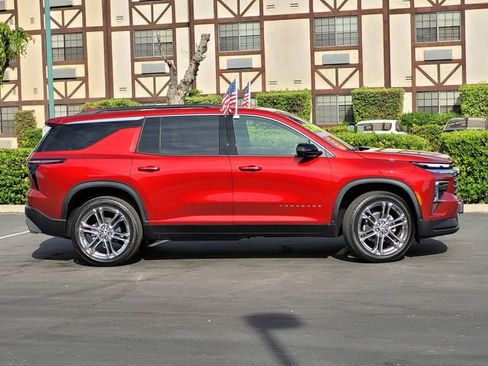 New 2026 Chevrolet Traverse LT w/ Driver Confidence Package image 3