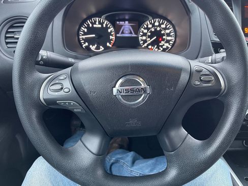 Used 2016 Nissan Pathfinder S image 18