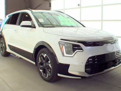 Used 2023 Kia Niro Wave w/ Wave Preserve Package