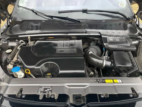 Used 2019 Land Rover Range Rover Evoque image 5