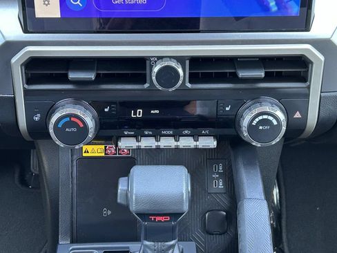 Used 2024 Toyota Tacoma TRD Off-Road w/ TRD Off Road Upgrade Package AWD/4WD image 18