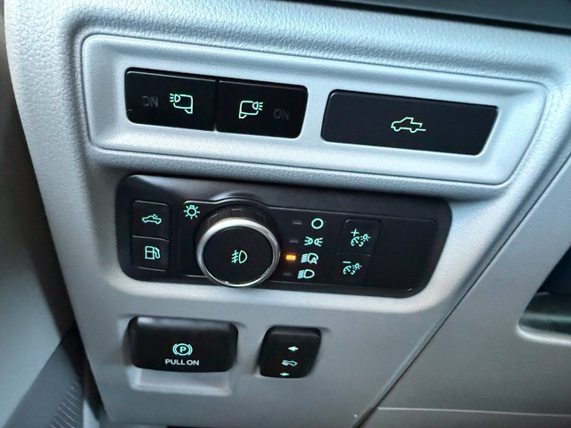 Used 2023 Ford F150 Limited AWD/4WD image 17