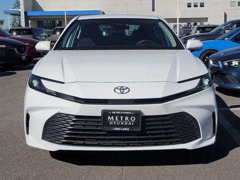 Used 2025 Toyota Camry LE FWD image 32