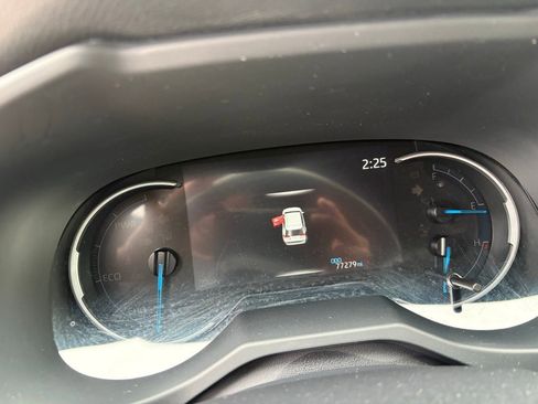 Used 2019 Toyota RAV4 XSE AWD/4WD image 12