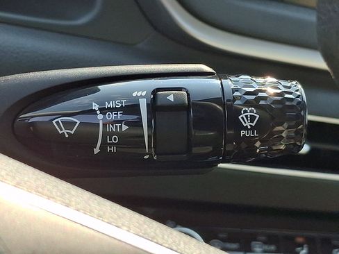 Used 2023 Hyundai Sonata SE FWD image 25