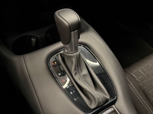 Used 2025 Honda HR-V LX image 16