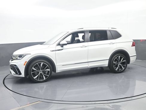 Used 2023 Volkswagen Tiguan SEL R-Line AWD/4WD image 2