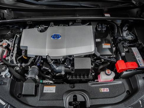 Certified 2022 Toyota Prius LE image 21