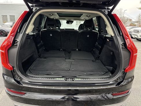 Used 2021 Volvo XC90 T6 Momentum w/ Climate Package image 14