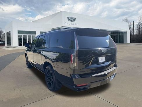 Used 2023 Cadillac Escalade ESV Sport Platinum w/ LPO, ONYX Package AWD/4WD image 5