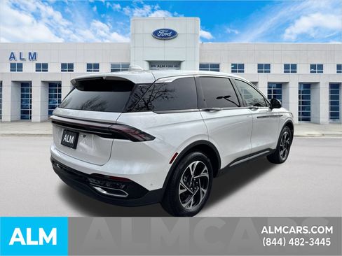 Used 2024 Lincoln Nautilus Premier w/ Equipment Group 102A AWD/4WD image 5
