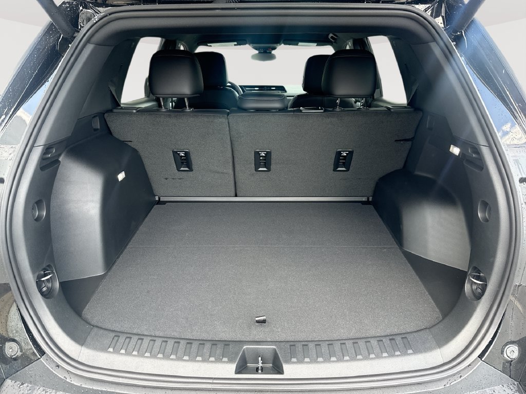 New 2027 GMC Terrain Elevation w/ Elevation Premium Package AWD/4WD image 25