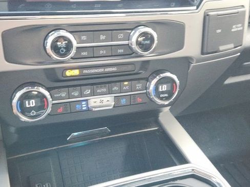 Used 2022 Ford F250 Lariat w/ Lariat Ultimate Package image 21