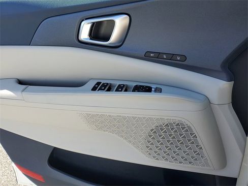 New 2026 Kia Carnival EX image 19