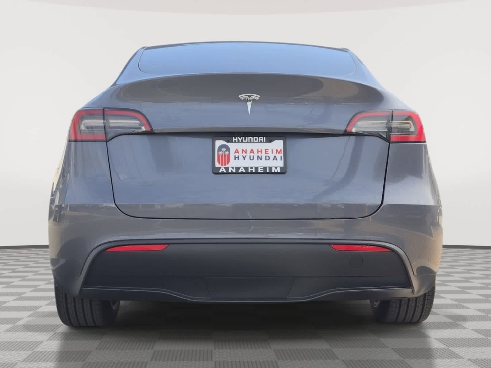 Used 2023 Tesla Model Y 2WD image 8