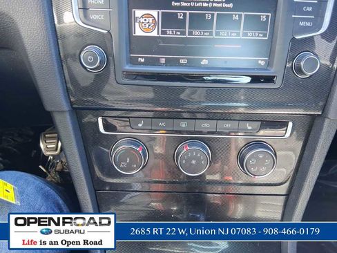 Used 2017 Volkswagen GTI Autobahn image 22