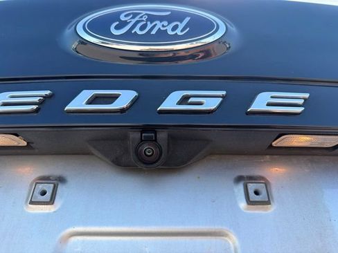 Certified 2021 Ford Edge SEL w/ Convenience Package AWD/4WD image 11
