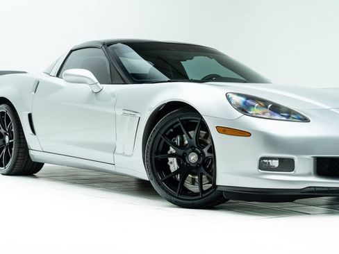 Used 2012 Chevrolet Corvette Grand Sport w/ 2LT Preferred Equipment Group RWD image 3