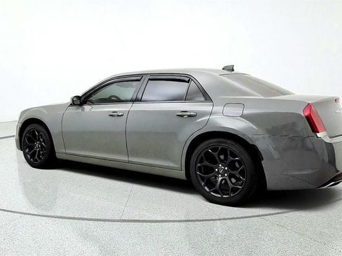 Used 2019 Chrysler 300 S RWD image 7
