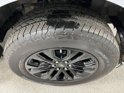 Used 2025 Ford F150 Lariat AWD/4WD image 18