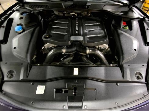 Used 2017 Porsche Cayenne GTS image 31