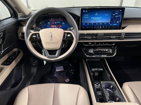 New 2026 Lincoln Corsair Grand Touring image 8