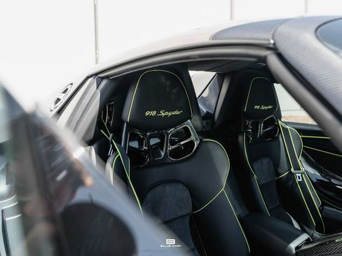 Used 2015 Porsche 918 Spyder AWD/4WD image 35