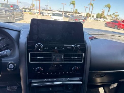 Used 2022 Nissan Armada SL w/ Midnight Edition Package RWD image 14