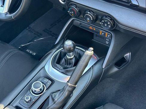 Certified 2024 MAZDA MX-5 Miata Club image 29