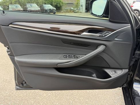 Used 2019 BMW 530i xDrive w/ Convenience Package AWD/4WD image 11