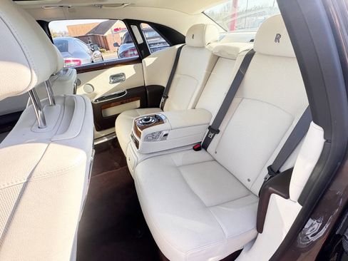 Used 2012 Rolls-Royce Ghost image 15