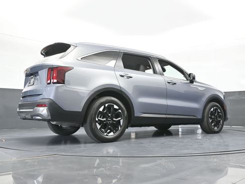 Used 2025 Kia Sorento S FWD image 61