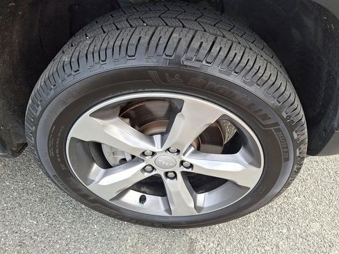 Certified 2021 Jeep Grand Cherokee L Limited w/ Trailer Tow Group (B) image 9